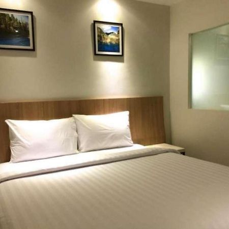 Hart Hotel Arjuna Mataram Luaran gambar