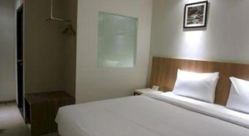 Hart Hotel Arjuna Mataram Luaran gambar