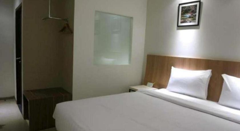 Hart Hotel Arjuna Mataram Luaran gambar