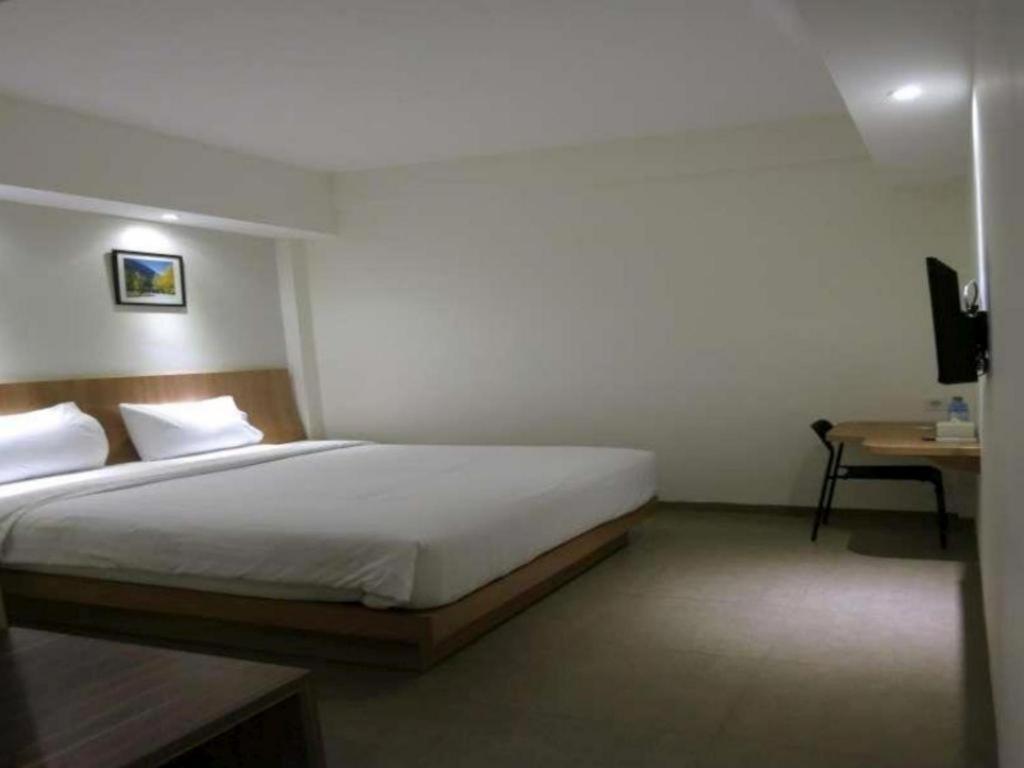 Hart Hotel Arjuna Mataram Luaran gambar